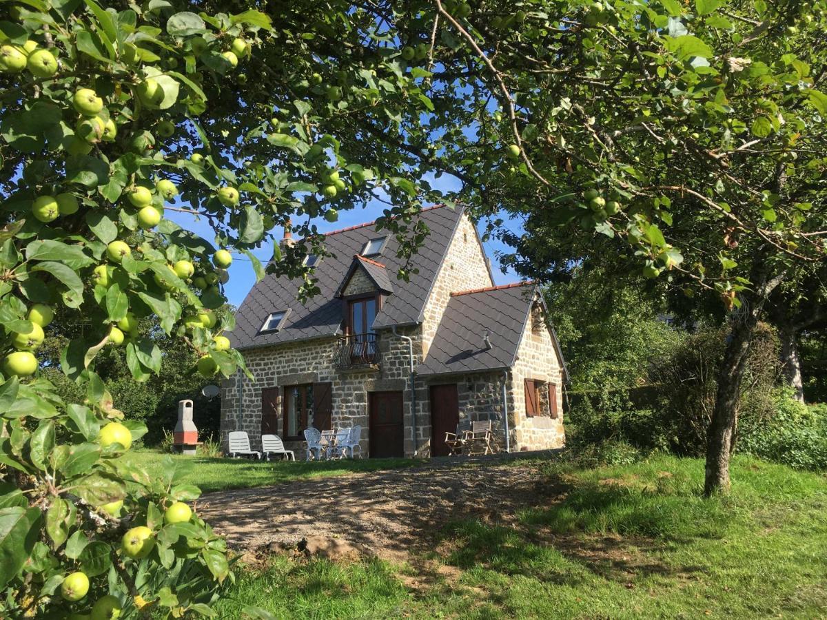 The Gingerbread House Cottage Beauficel Exterior foto